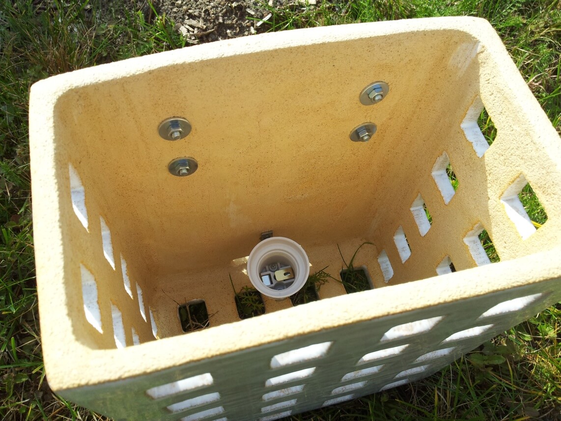 lampa do oświetlenia ogrodu