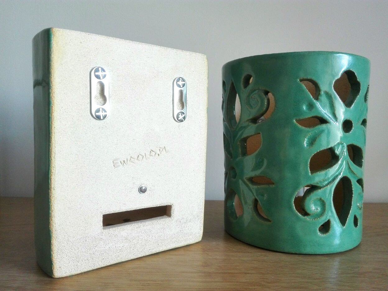 kinkiet niebieski nadający nastrój wnętrzu